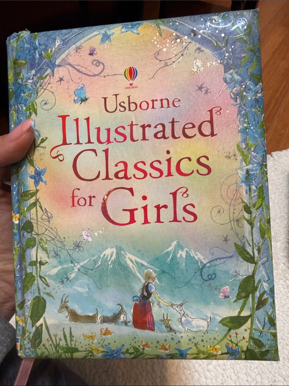 Usborne Illustrated Classics for Girls -Super heavy and gorgeous retail 25$